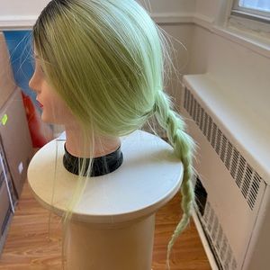 Woman lace front wig straight & curly middle hair part